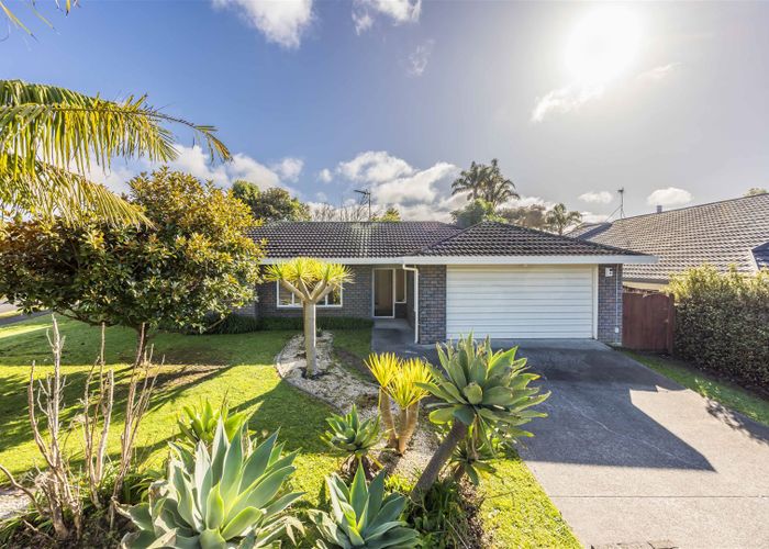  at 11 Picasso Drive, West Harbour, Auckland