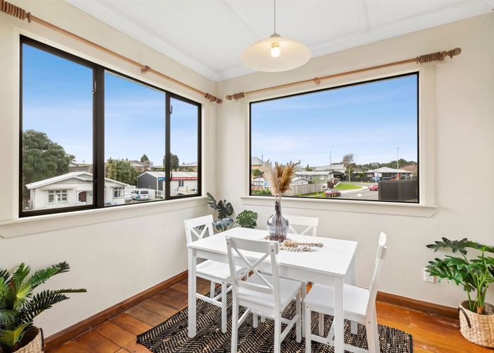  at 22 Northgate, Strandon, New Plymouth