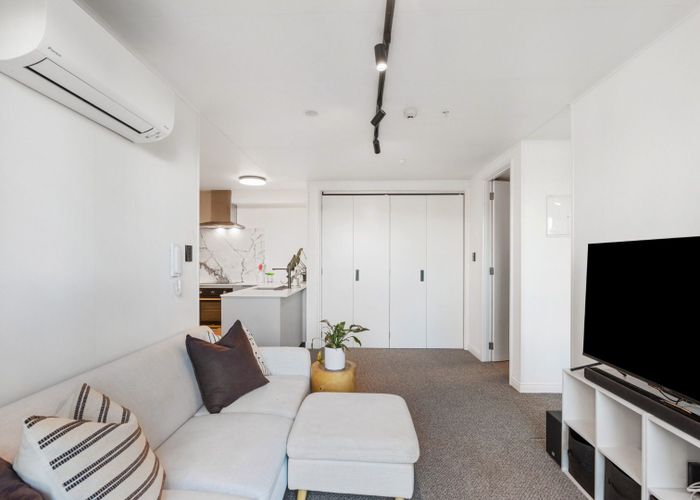  at 305/572 Manukau Road , Epsom, Auckland City, Auckland