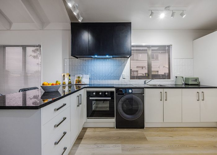  at 2/285B Great South Road, Manurewa, Manukau City, Auckland