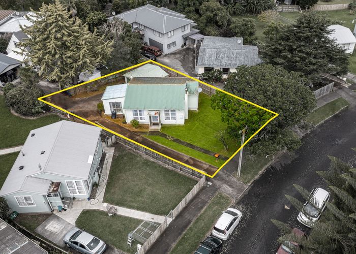  at 6 Courtland Avenue, Glen Innes, Auckland