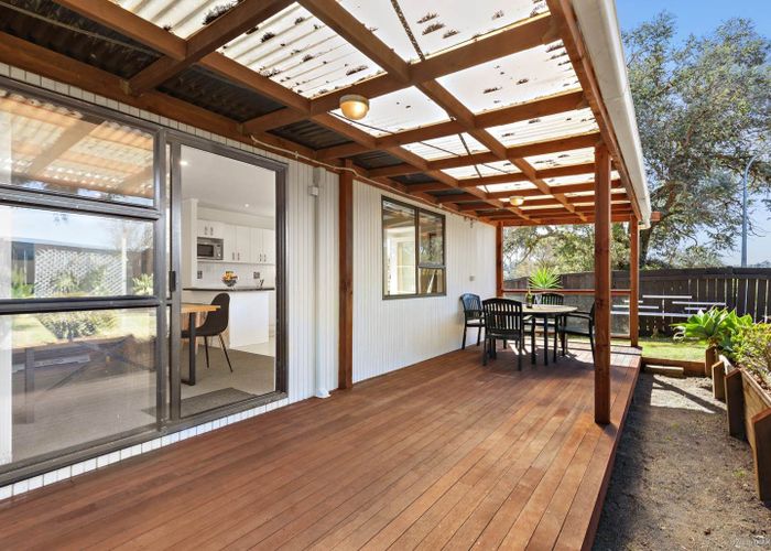  at 2/1 Simon Ellice Drive, Bayview, North Shore City, Auckland