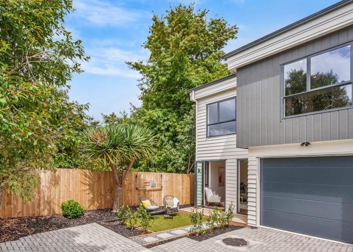  at 36D Whitford Road, Botany Downs, Auckland