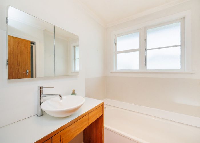  at 132 Limbrick Street, Terrace End, Palmerston North, Manawatu / Whanganui