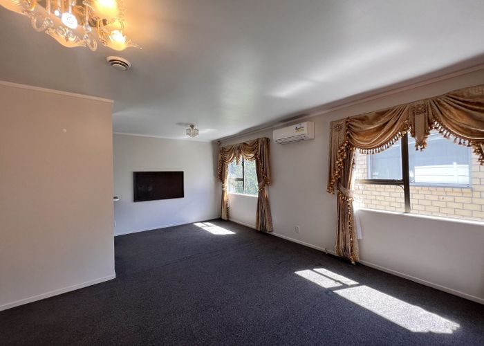  at 32A Sikkim Crescent, Clover Park, Auckland