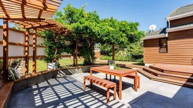  at 4 Oxford Crescent, Ebdentown, Upper Hutt