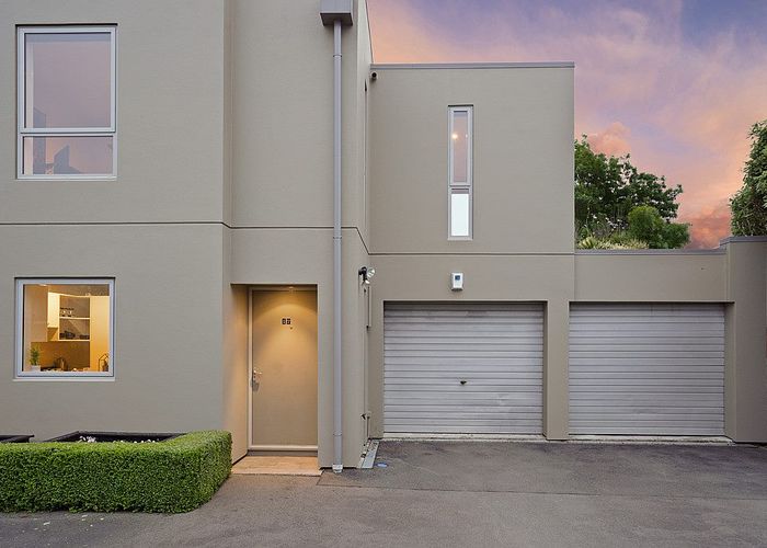  at 17 Whiteleigh Avenue, Addington, Christchurch