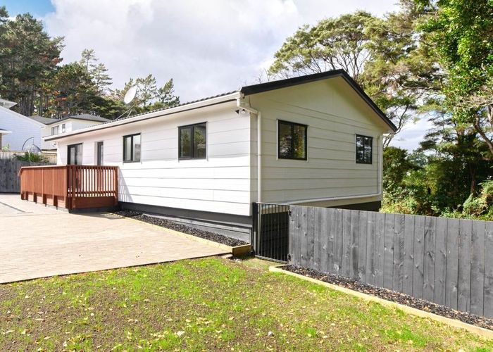  at 4/2168 Great North Road, Avondale, Auckland