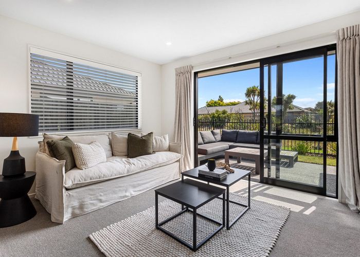  at 33 Selfe Crescent, Marshland, Christchurch City, Canterbury