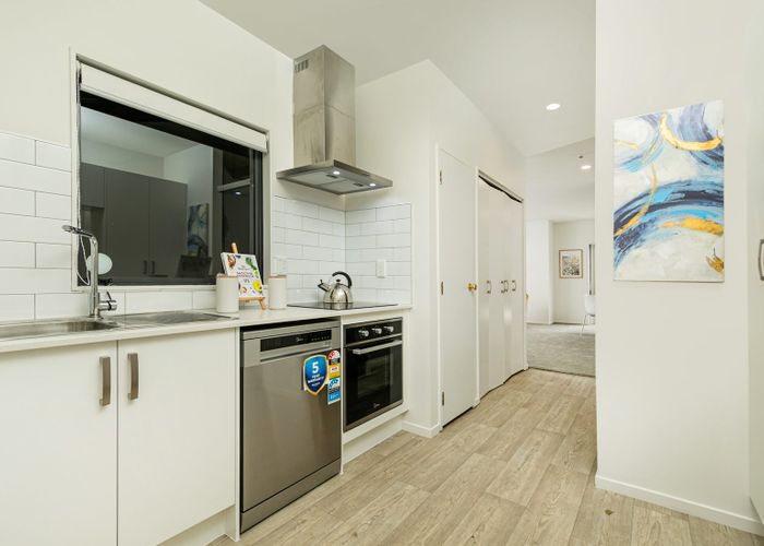  at 35 Rakich Place, Henderson, Auckland
