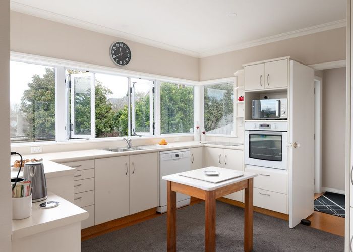  at 2 Dunsford Mews, Hamilton Central, Hamilton