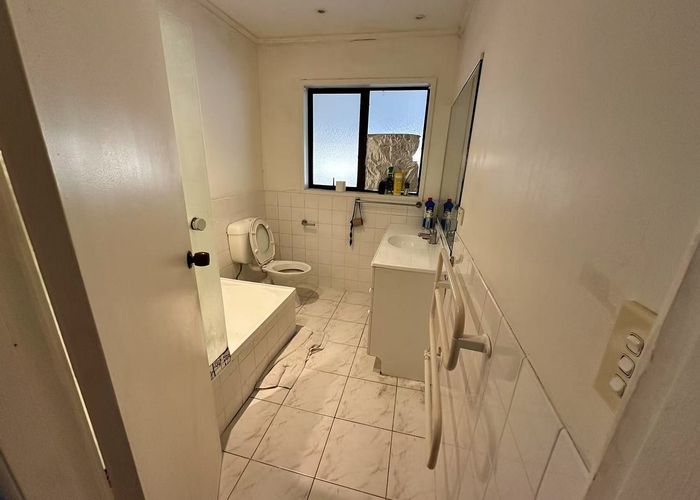  at 10 Richard Avenue, Bucklands Beach, Manukau City, Auckland