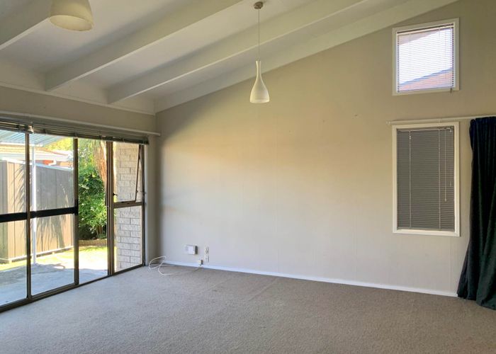  at 4/35 Swanson Road, Henderson, Auckland
