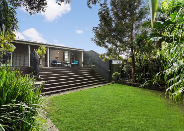  at 53 Cliff View Drive, Green Bay, Waitakere City, Auckland