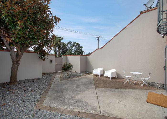  at 4/56 Nayland Street, Sumner, Christchurch