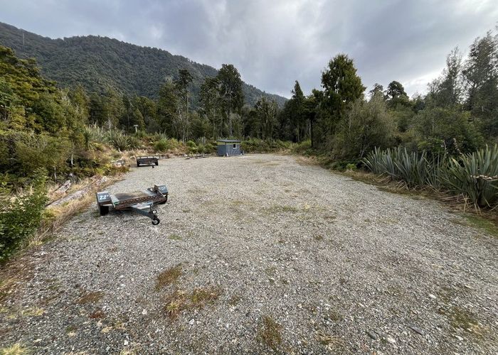  at 15c Neils Beach Road, Haast, Westland, West Coast