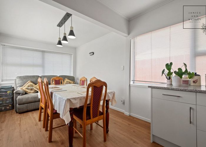  at 4 Chestnut Road, Papatoetoe, Manukau City, Auckland