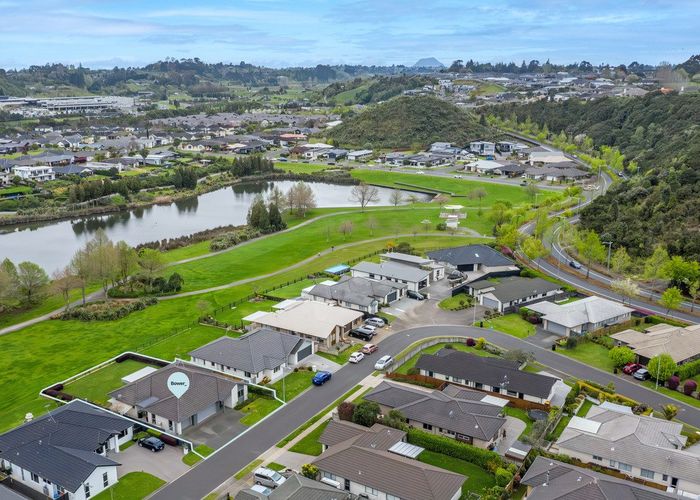  at 24 North Bay Road, Pyes Pa, Tauranga