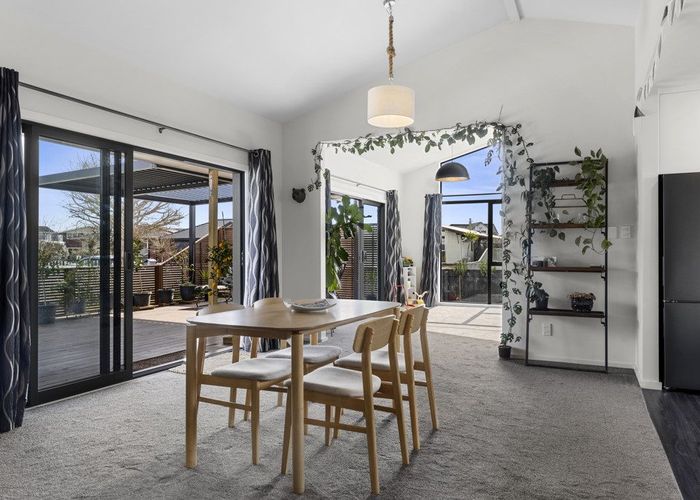  at 7 Beeston Place, Redwood, Christchurch