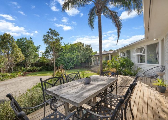  at 6 Lindis Place, Mangere Bridge, Manukau City, Auckland