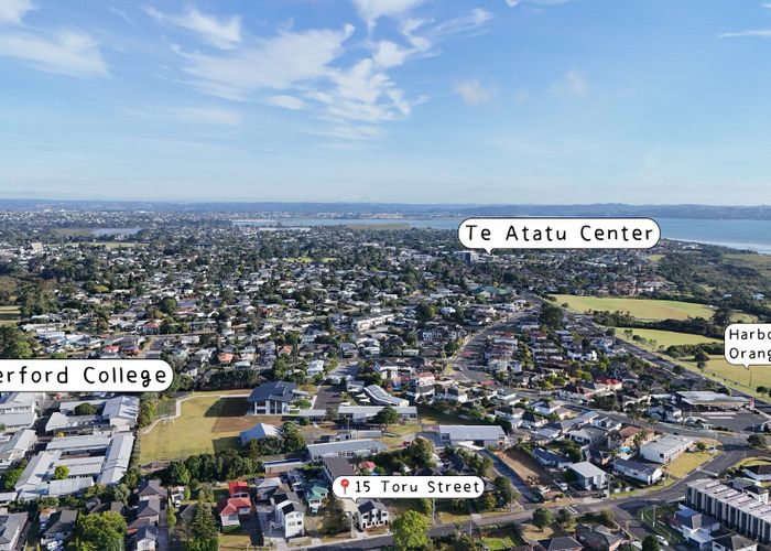  at 2/15 Toru Street, Te Atatu Peninsula, Waitakere City, Auckland