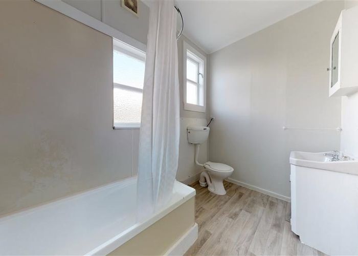  at 26 Bristol Square, Hutt Central, Lower Hutt