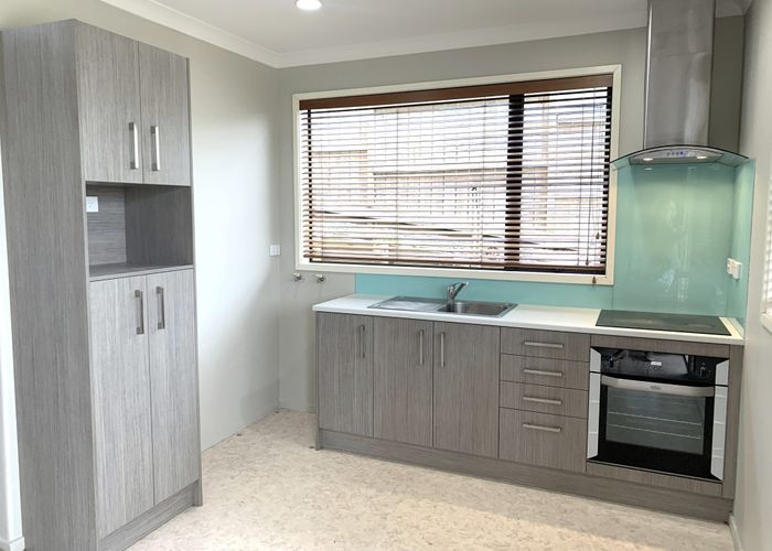  at 2 Castleton Drive, Howick, Auckland