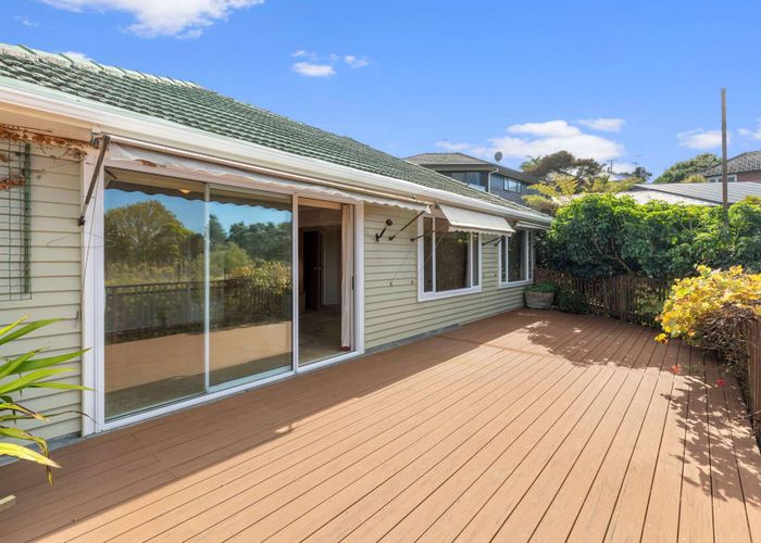  at 4 Viking Avenue, Hillsborough, Auckland