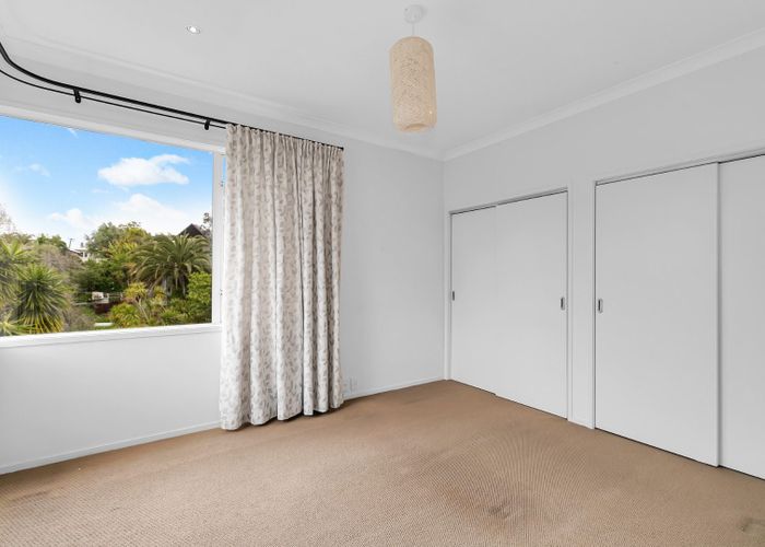  at 25 Newell Street, Point Chevalier, Auckland