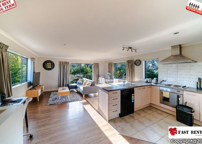  at 220 Archers Road, Glenfield, Auckland