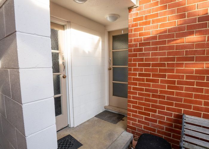  at Flat 4/32A Royal Terrace, North Dunedin, Dunedin, Otago