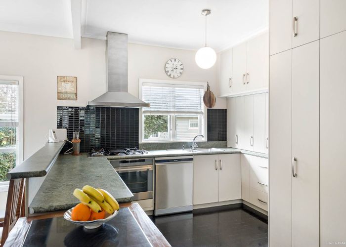  at 4 Owens Road, Waiuku, Waiuku