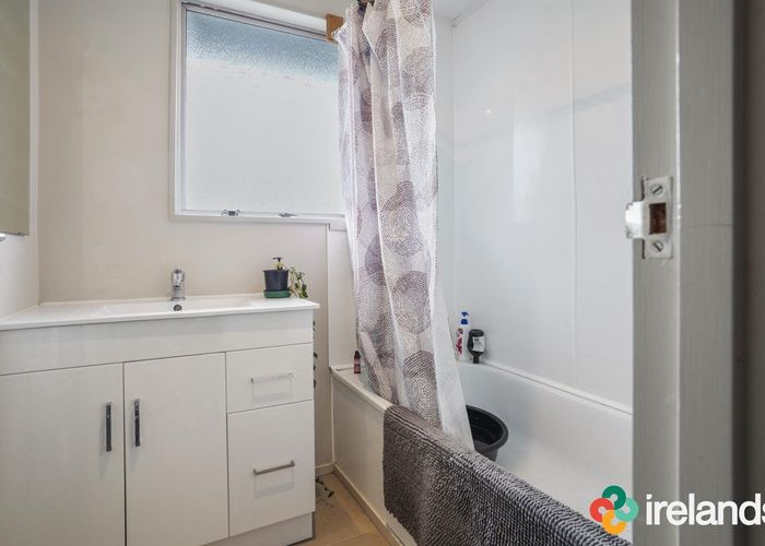  at 2/33 Nairn Street, Spreydon, Christchurch