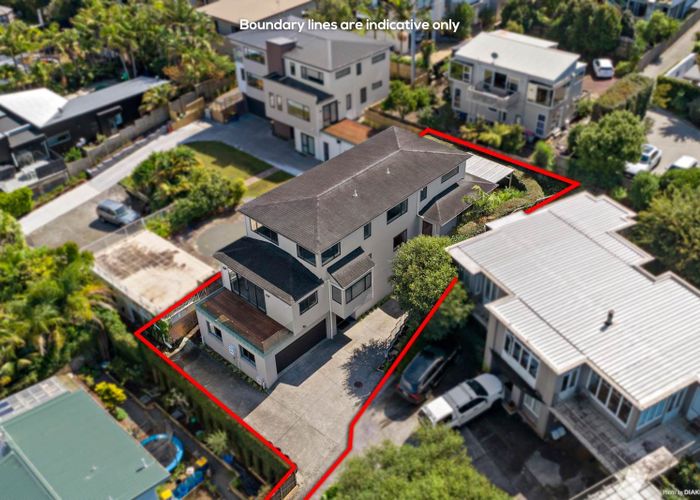  at 2/11A Parr Terrace, Castor Bay, North Shore City, Auckland