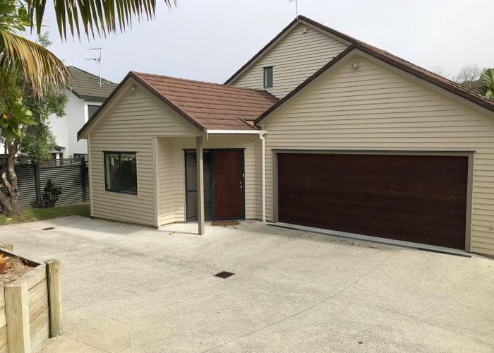  at 2/13 Havelock Avenue, Forrest Hill, Auckland