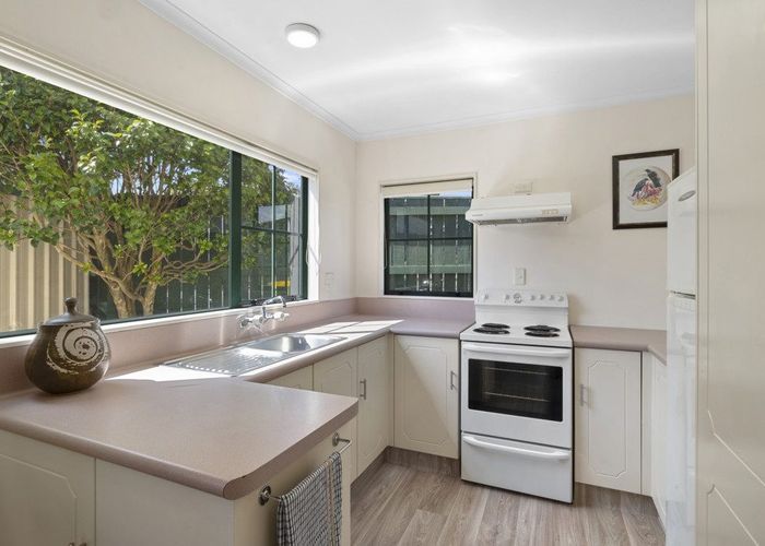  at 2/70 Whiteley Street, Moturoa, New Plymouth, Taranaki
