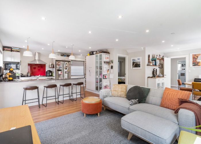  at 2/70 Rukutai Street, Orakei, Auckland City, Auckland