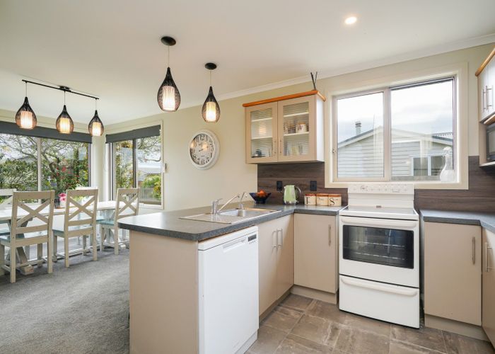  at 27 Dudley Street, Grasmere, Invercargill