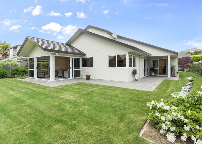  at 12 Sycamore Place, Pukete, Hamilton