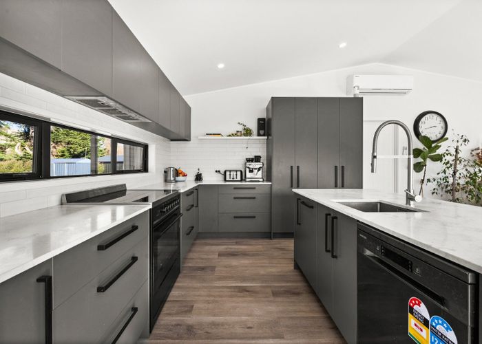  at 2480 Kahuranaki Road, Havelock North