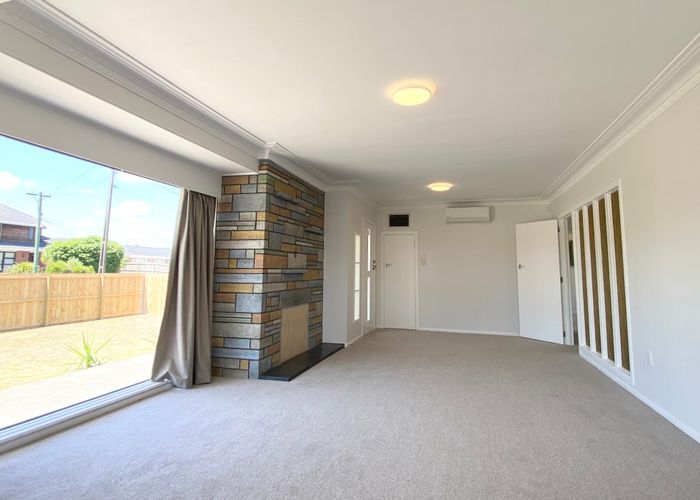  at 1 Buckingham Crescent, Manukau, Auckland