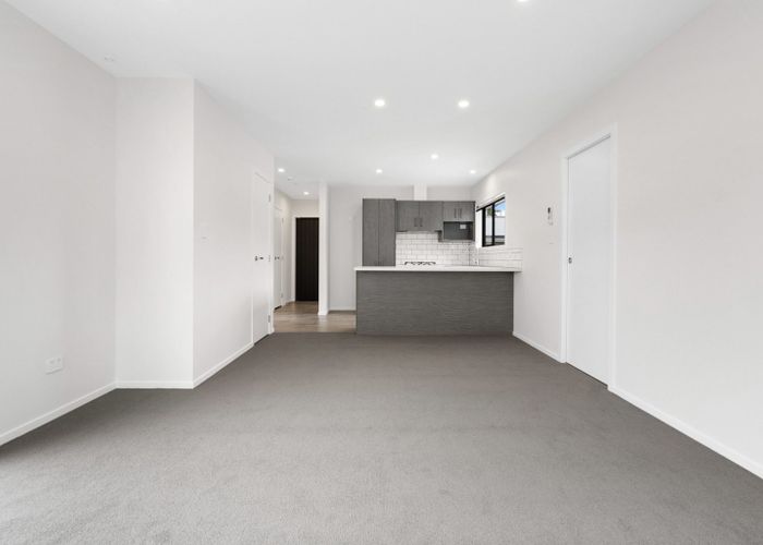  at 2/74 Claude Street, Fairfield, Hamilton
