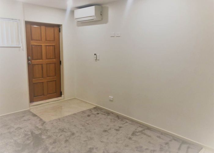  at 2/29a Highgrove Lane, Totara Vale, North Shore City, Auckland