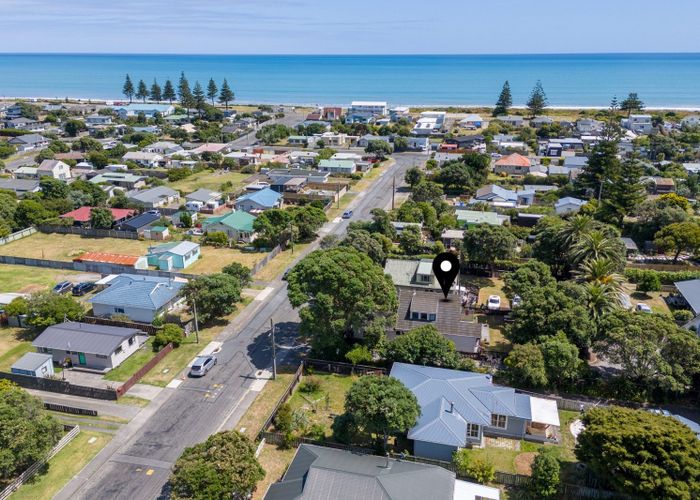  at 18A Toi Street, Otaki Beach, Otaki