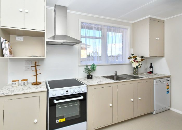  at 10 Te Puea Avenue, Meremere