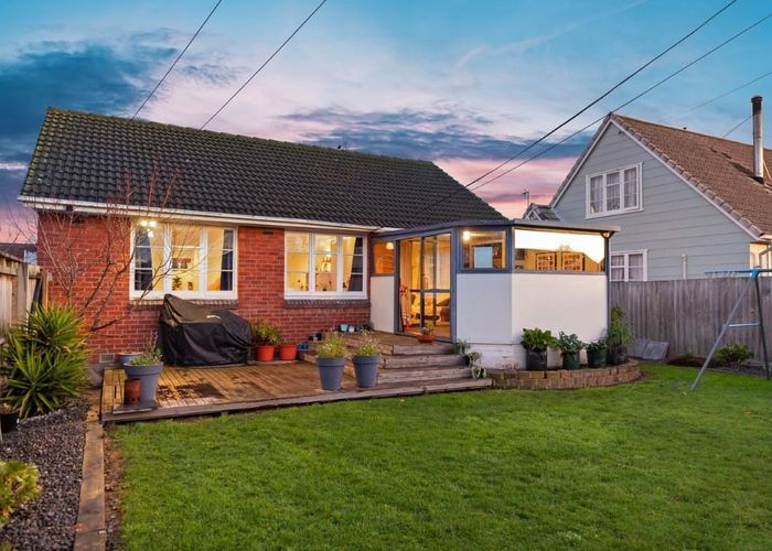  at 36 Dunarnan Street, Avonside, Christchurch