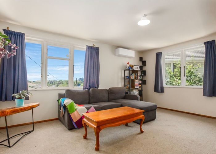  at 9 Berkshire Grove, Cannons Creek, Porirua