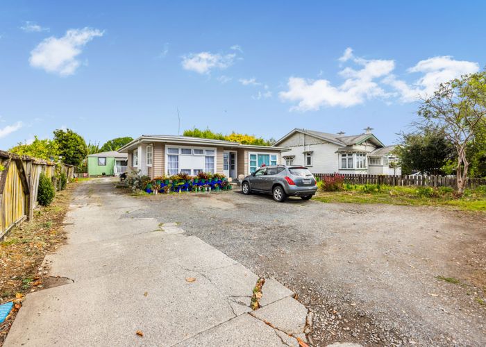  at 329 Massey Road, Māngere East, Auckland