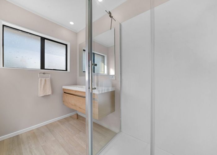  at 2/64 Weymouth Road, Manurewa, Manukau City, Auckland