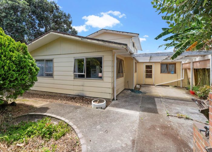  at 107 Raglan Street, Mangere East, Auckland